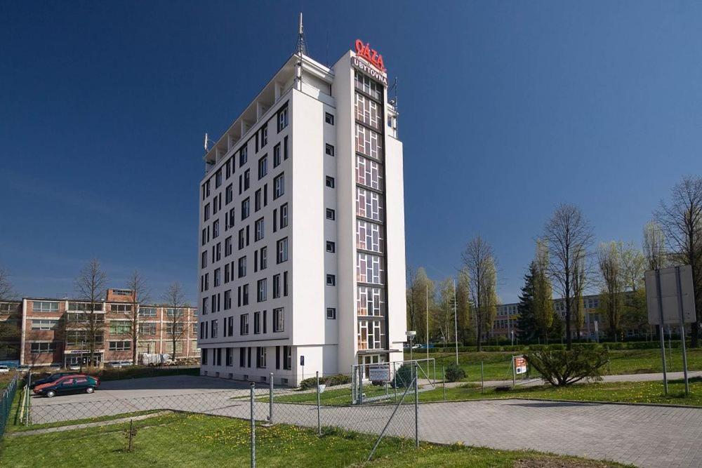 Penzion A Ubytovna Oaza Otrokovice Dış mekan fotoğraf
