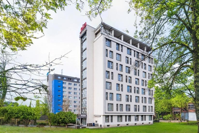 Penzion A Ubytovna Oaza Otrokovice Dış mekan fotoğraf